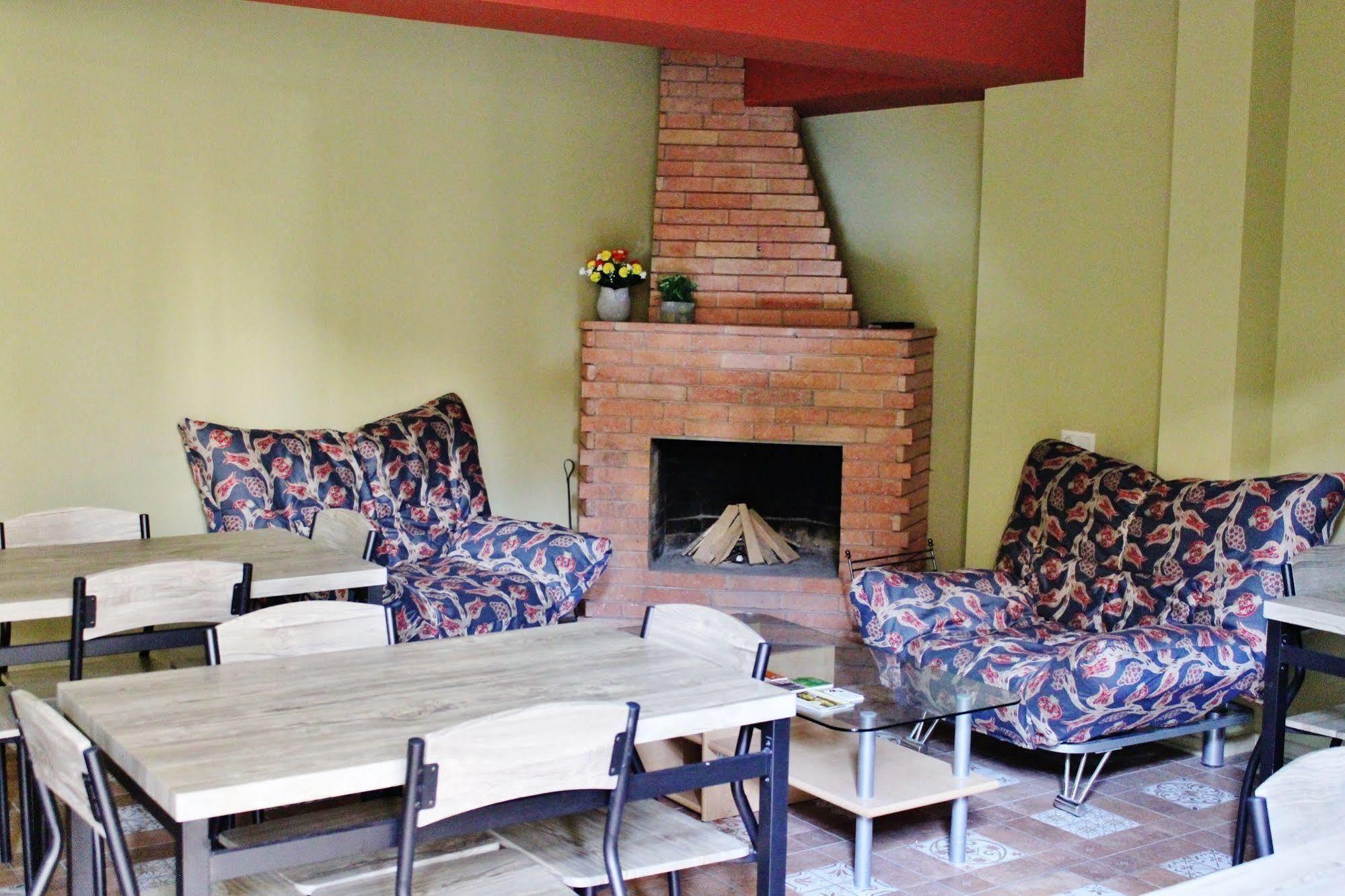 Red Fox Guesthouse Tbilisi Luaran gambar